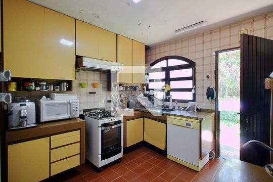 Cozinha de casa para alugar com 4 quartos, 650m² em Paraisópolis, São Paulo