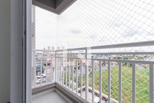 Sacada de apartamento para alugar com 2 quartos, 48m² em Jaguaribe, Osasco