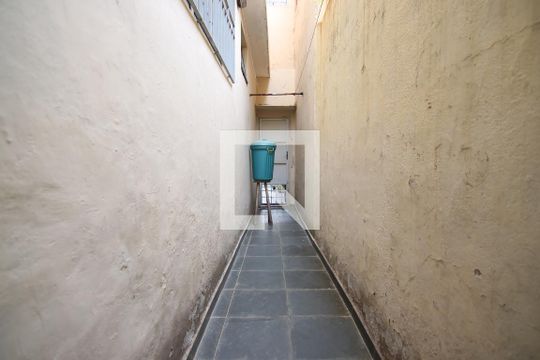 Corredor de casa à venda com 3 quartos, 170m² em Vila Laís, São Paulo