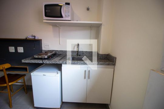 Cozinha de kitnet/studio para alugar com 1 quarto, 35m² em Lapa de Baixo, São Paulo