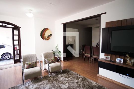 Sala casa 1 de casa à venda com 7 quartos, 360m² em São João Batista (venda Nova), Belo Horizonte