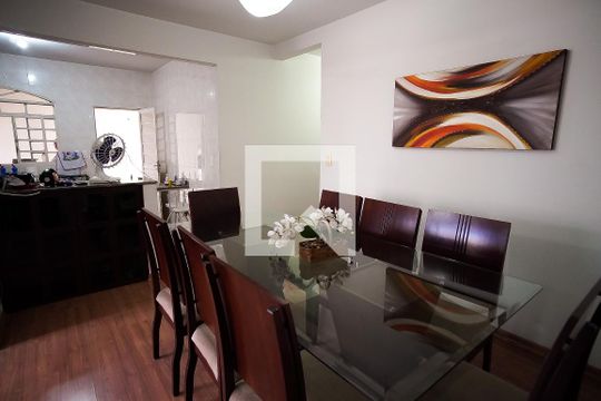 Sala 2 casa 1 de casa à venda com 7 quartos, 360m² em São João Batista (venda Nova), Belo Horizonte