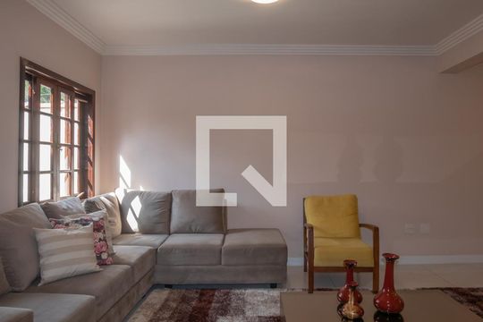 Sala de casa à venda com 4 quartos, 229m² em Jardim Santa Adelaide, Jundiaí