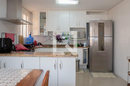 Cozinha de casa à venda com 4 quartos, 229m² em Jardim Santa Adelaide, Jundiaí