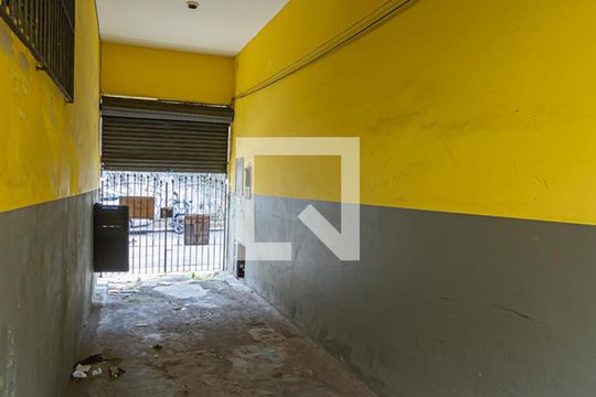 Garagem de casa para alugar com 3 quartos, 150m² em Vila Picinin, São Paulo