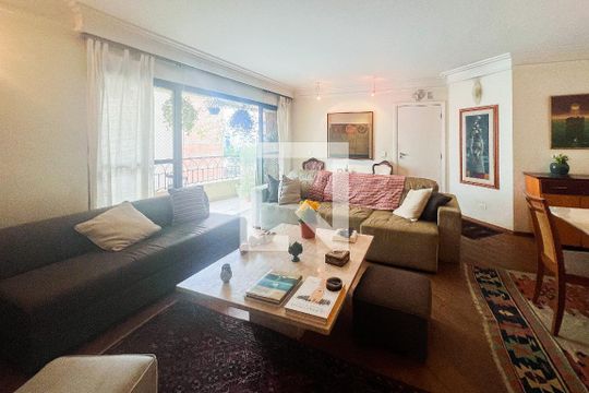 Apartamento à venda com 4 quartos, 186m² em Itaim Bibi, São Paulo