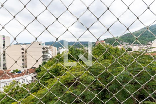 Vista de apartamento para alugar com 2 quartos, 91m² em Grajau, Rio de Janeiro
