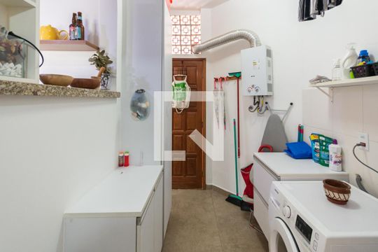 Área de Serviço de apartamento para alugar com 2 quartos, 91m² em Grajau, Rio de Janeiro