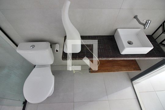 Banheiro Social de casa para alugar com 1 quarto, 55m² em Demarchi, São Bernardo do Campo