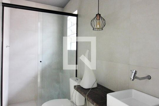 Banheiro Social de casa para alugar com 1 quarto, 55m² em Demarchi, São Bernardo do Campo