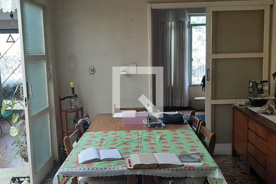 Casa à venda com 3 quartos, 170m² em Vila Itapura, Campinas