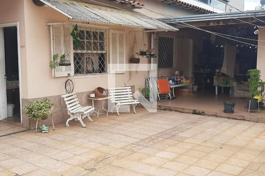 Casa à venda com 3 quartos, 170m² em Vila Itapura, Campinas