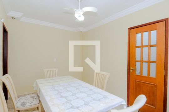 Copa de casa à venda com 3 quartos, 300m² em Jardim Vila Galvao, Guarulhos