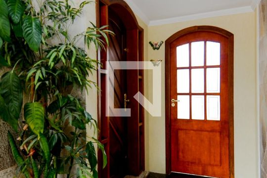 Corredor de Entrada  de casa à venda com 3 quartos, 300m² em Jardim Vila Galvao, Guarulhos