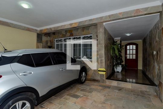 Garagem de casa à venda com 3 quartos, 300m² em Jardim Vila Galvao, Guarulhos