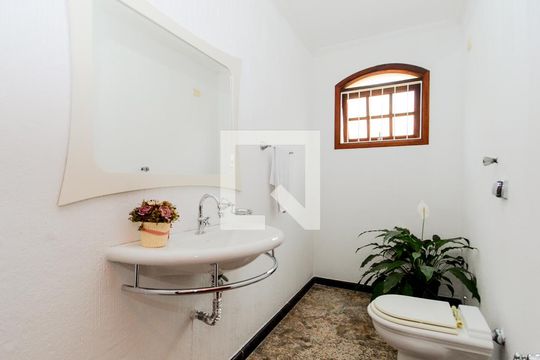 Lavabo  de casa à venda com 3 quartos, 300m² em Jardim Vila Galvao, Guarulhos