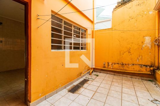 Quintal de casa à venda com 3 quartos, 180m² em Jabaquara, São Paulo