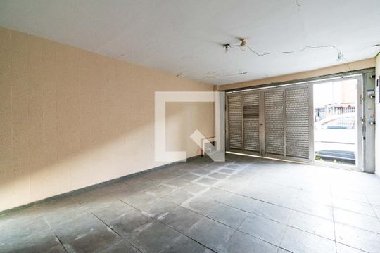Garagem de casa à venda com 3 quartos, 180m² em Jabaquara, São Paulo