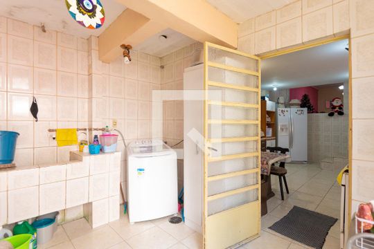 Área de Serviço de casa à venda com 4 quartos, 280m² em Medianeira, Porto Alegre