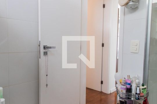 Banheiro de apartamento à venda com 1 quarto, 37m² em Paraíso do Morumbi, São Paulo