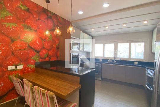 Cozinha de casa de condomínio à venda com 4 quartos, 450m² em Alphaville, Santana de Parnaíba