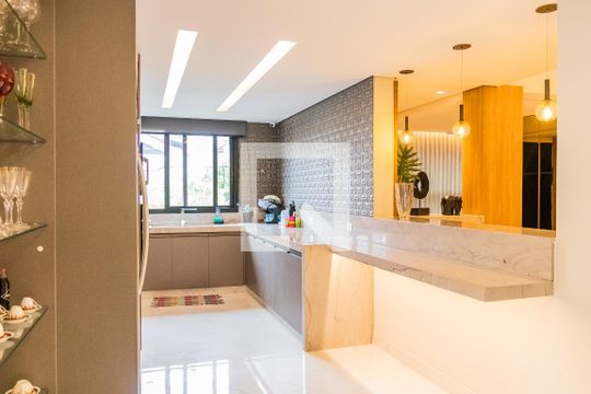 Cozinha de casa de condomínio à venda com 6 quartos, 550m² em Paquetá, Belo Horizonte