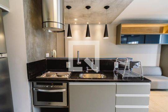 Cozinha de kitnet/studio para alugar com 1 quarto, 32m² em Perdizes, São Paulo