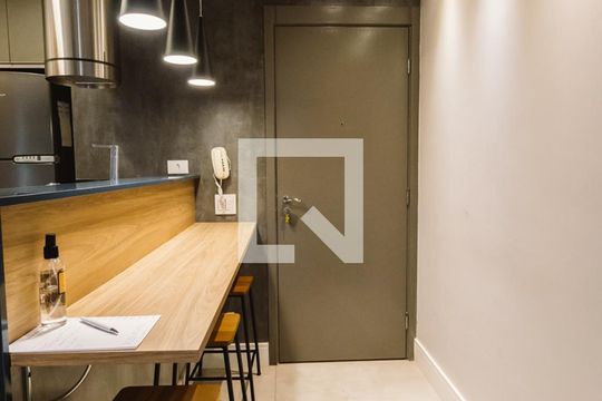 Hall de entrada de kitnet/studio para alugar com 1 quarto, 32m² em Perdizes, São Paulo