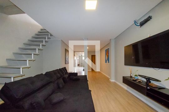 Sala de casa para alugar com 4 quartos, 300m² em Rio Tavares Central, Florianópolis