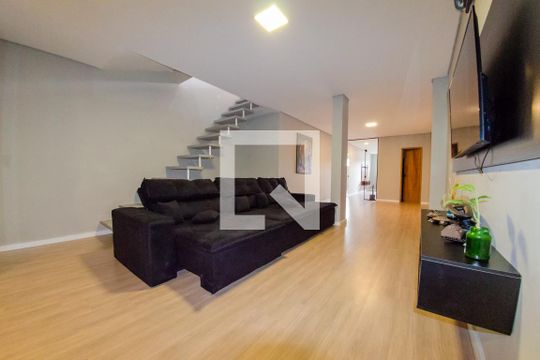 Casa para alugar com 4 quartos, 300m² em Rio Tavares Central, Florianópolis