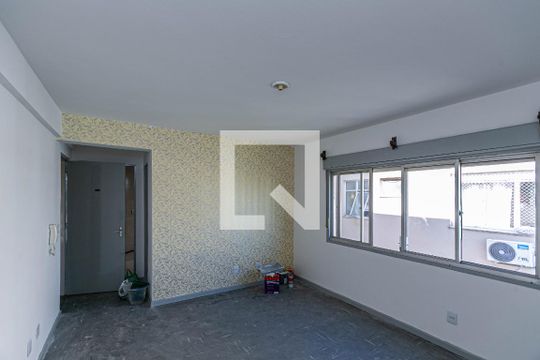 Sala/Quarto de kitnet/studio à venda com 1 quarto, 35m² em Vila Rosa, Novo Hamburgo