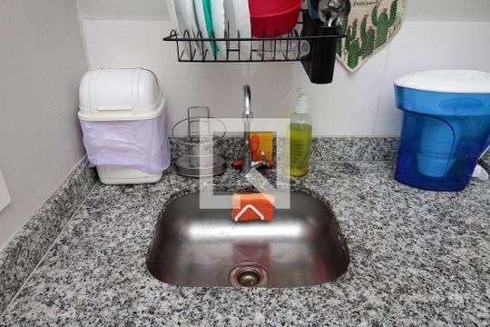 Cozinha de kitnet/studio à venda com 1 quarto, 25m² em Consolação, São Paulo