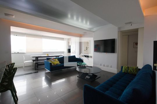 Apartamento para alugar com 2 quartos, 88m² em Vila Firmiano Pinto, São Paulo