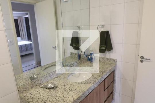 Banheiro de apartamento para alugar com 3 quartos, 131m² em Chora Menino, São Paulo