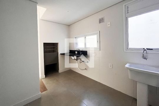 Cozinha de apartamento para alugar com 2 quartos, 66m² em Menino Deus, Porto Alegre