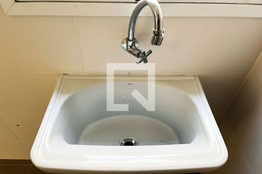 Tanque de apartamento para alugar com 2 quartos, 66m² em Menino Deus, Porto Alegre