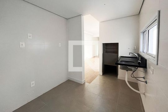 Cozinha de apartamento para alugar com 2 quartos, 66m² em Menino Deus, Porto Alegre