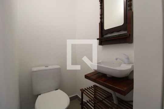 Lavabo de casa para alugar com 2 quartos, 110m² em Jardim Alzira, São Paulo