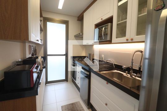Cozinha  de apartamento à venda com 3 quartos, 148m² em Santa Teresinha, São Paulo