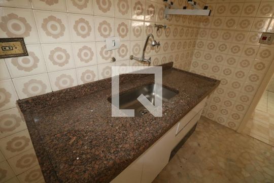 Cozinha de apartamento para alugar com 1 quarto, 32m² em Campos Elíseos, São Paulo