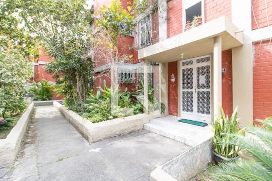 Fachada do bloco de apartamento à venda com 2 quartos, 55m² em Praia da Bandeira, Rio de Janeiro