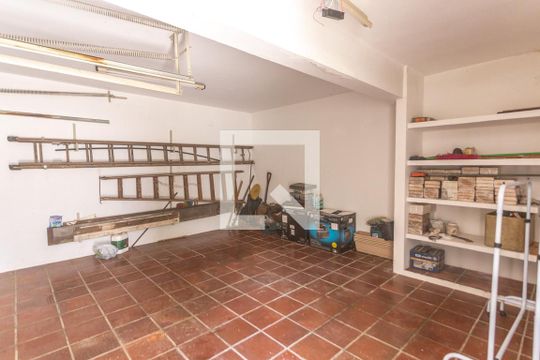 Garagem de casa para alugar com 4 quartos, 400m² em Jardim do Mar, São Bernardo do Campo