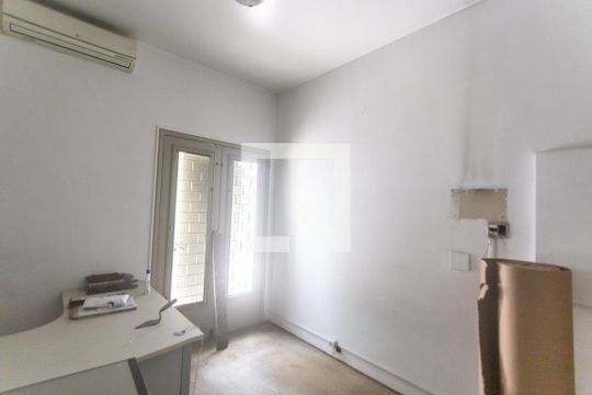 Sala de TV de casa à venda com 4 quartos, 400m² em Jardim do Mar, São Bernardo do Campo