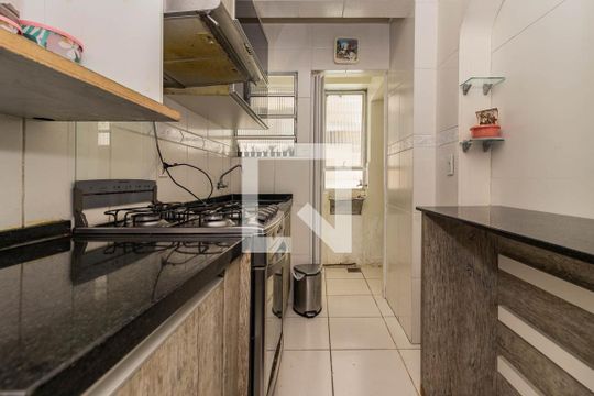 Cozinha de apartamento à venda com 3 quartos, 88m² em Centro Histórico, Porto Alegre
