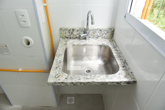 Área de Serviço de apartamento à venda com 2 quartos, 45m² em Rubem Berta, Porto Alegre