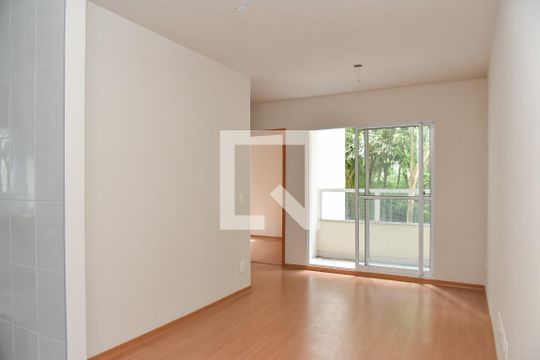 Apartamento à venda com 2 quartos, 45m² em Rubem Berta, Porto Alegre