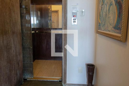 Hall do elevador de apartamento à venda com 3 quartos, 224m² em Copacabana, Rio de Janeiro