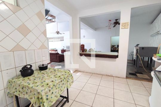 Cozinha de casa à venda com 3 quartos, 200m² em Jardim Santa Marcelina, Campinas