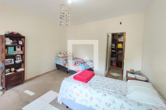 Quarto suíte 1 de casa à venda com 3 quartos, 200m² em Jardim Santa Marcelina, Campinas