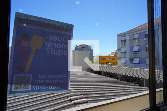 Sala - Vista de apartamento para alugar com 3 quartos, 150m² em Jardim Itu, Porto Alegre